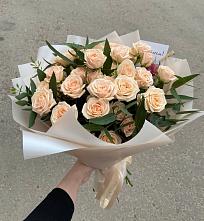 Букет Кремовые розы Латте в Оболенске