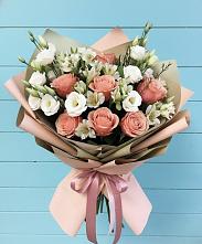 Букет цветов из:  Розы, Альстромерии и Лизиантусы в Оболенске