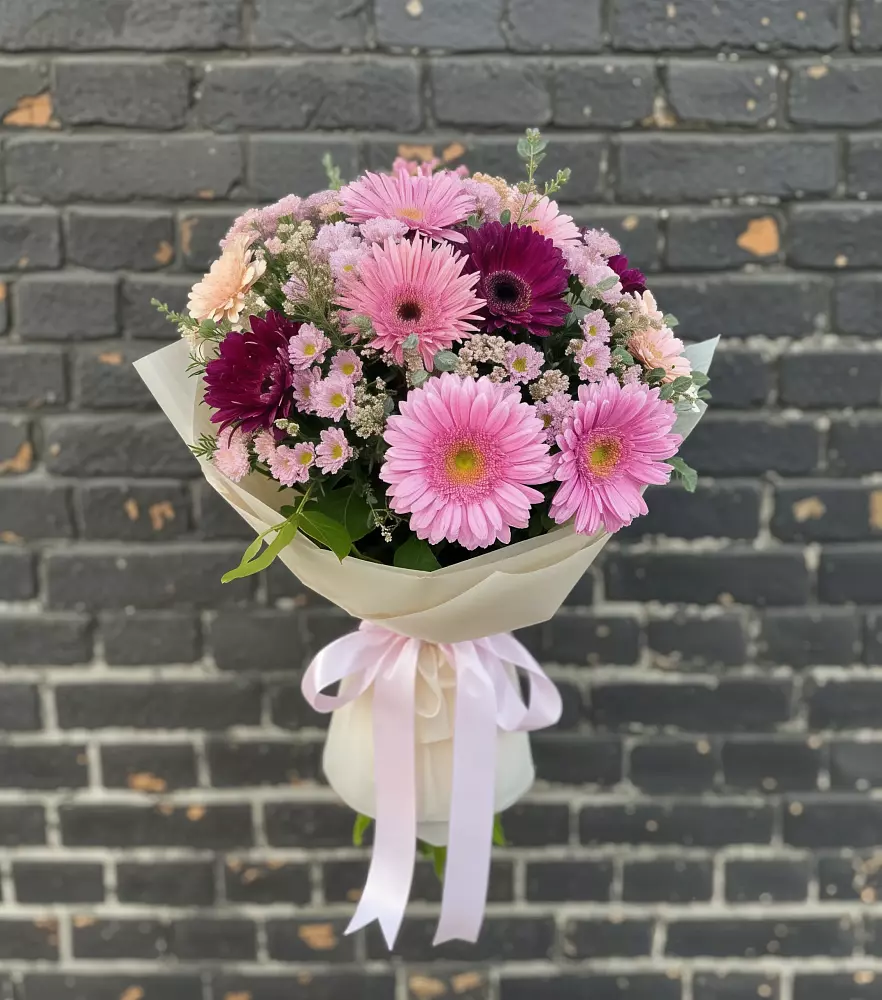 Букет цветов из: Герберы и Хризантемы в Оболенске
