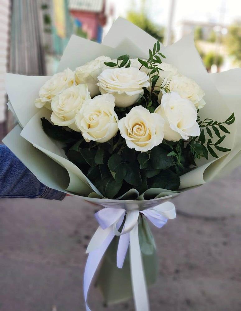 Букет Белые розы Проуд в Оболенске
