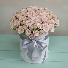 Цветочная композиция из Розы в шляпной коробке в Оболенске