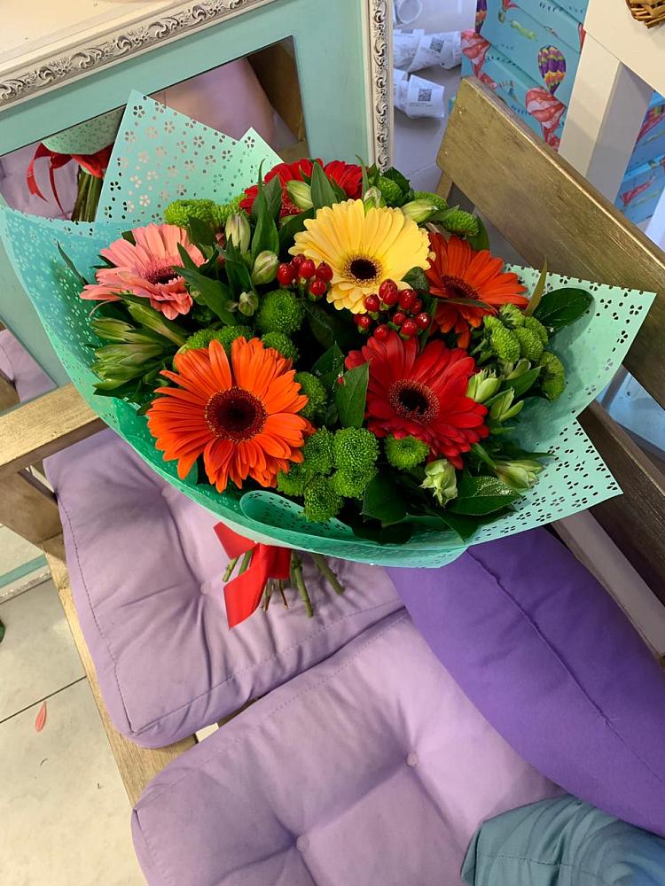 Букет цветов из: Герберы, Хризантемы и Альстромерии в Оболенске