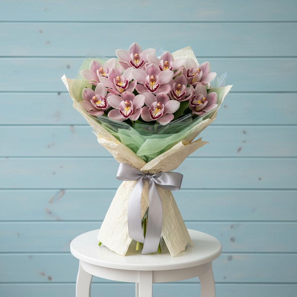 Букет цветов из: Орхидеи и Розы в Оболенске