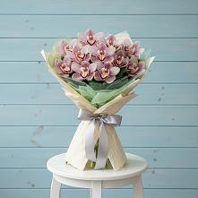 Букет цветов из:  Орхидеи и Розы в Оболенске