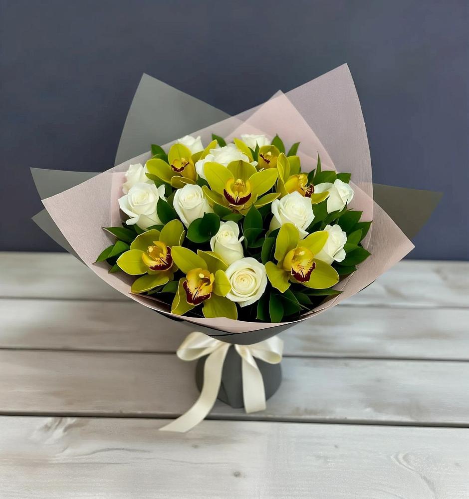 Букет цветов из: Орхидеи и Розы в Оболенске