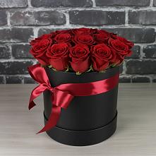 Цветочная композиция из Розы в шляпной коробке в Оболенске