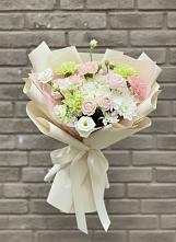 Букет цветов из:  Гвоздики, Розы, Лизиантусы и Хризантемы #REPLACE_PRED# Оболенске
