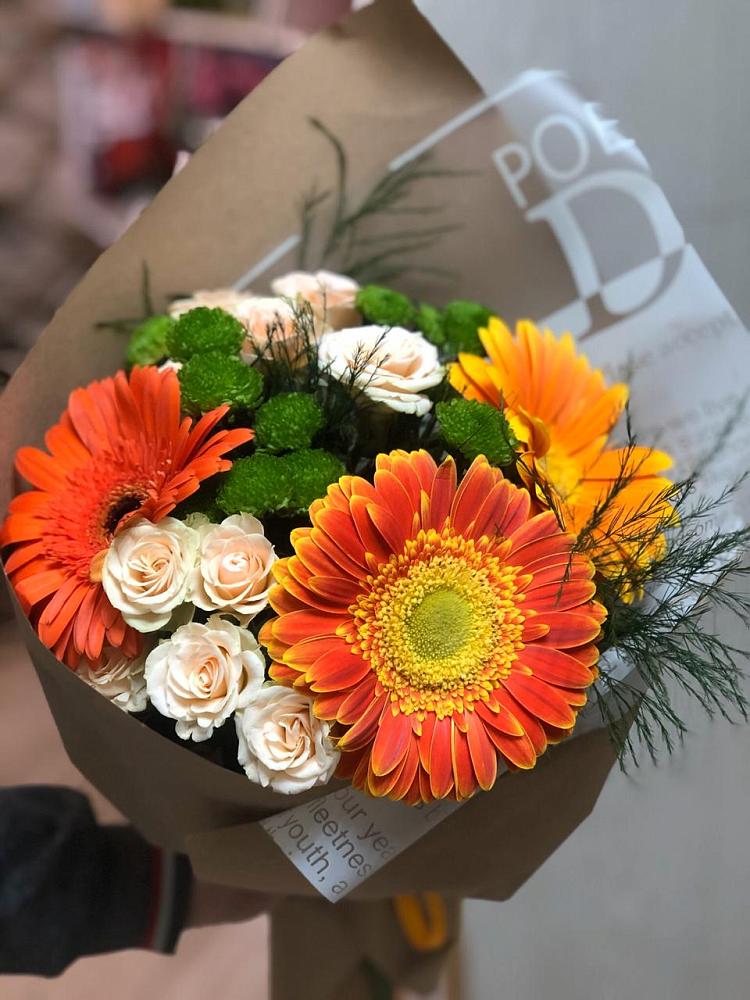 Букет цветов из: Герберы, Хризантемы и Розы в Оболенске