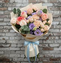 Букет цветов из:  Розы, Лизиантусы и Гвоздики #REPLACE_PRED# Оболенске