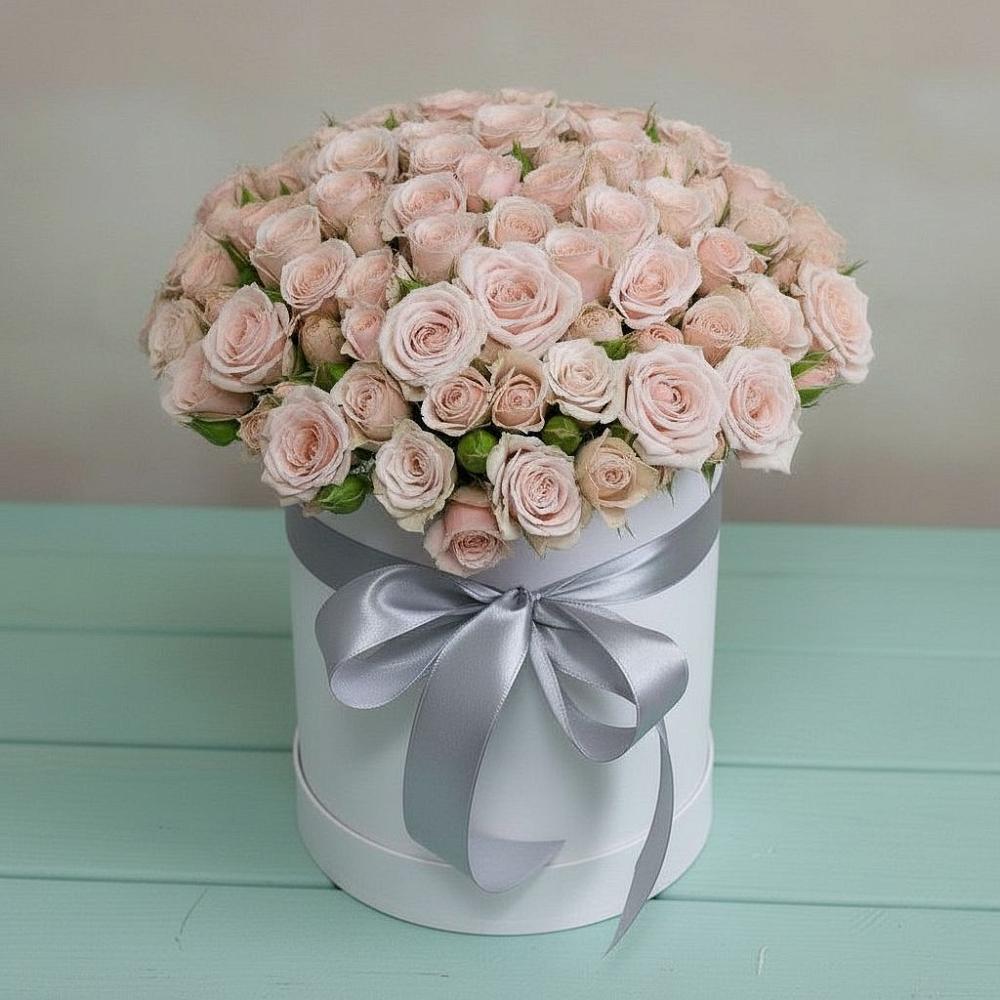 Цветочная композиция из Розы в шляпной коробке в Оболенске